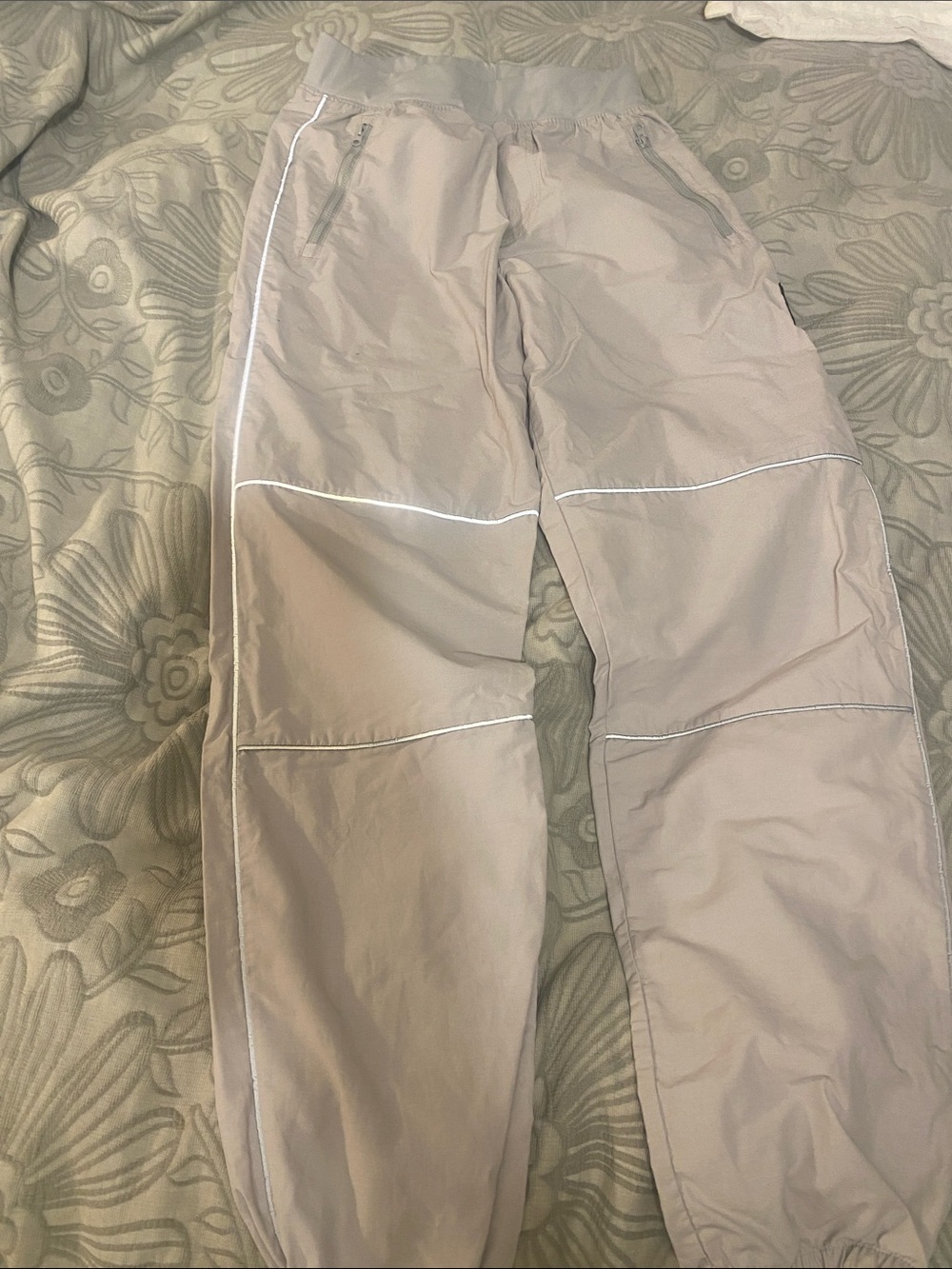 Alo yoga S joggers excellent like new